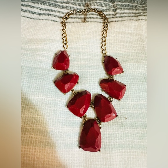 Jewelry - Maroon Statement Gem Necklace - Gold Chain vintage